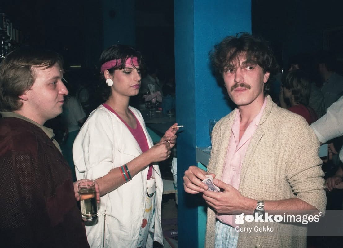 Vintage Cage, 1980er Jahre — Gäste im Club