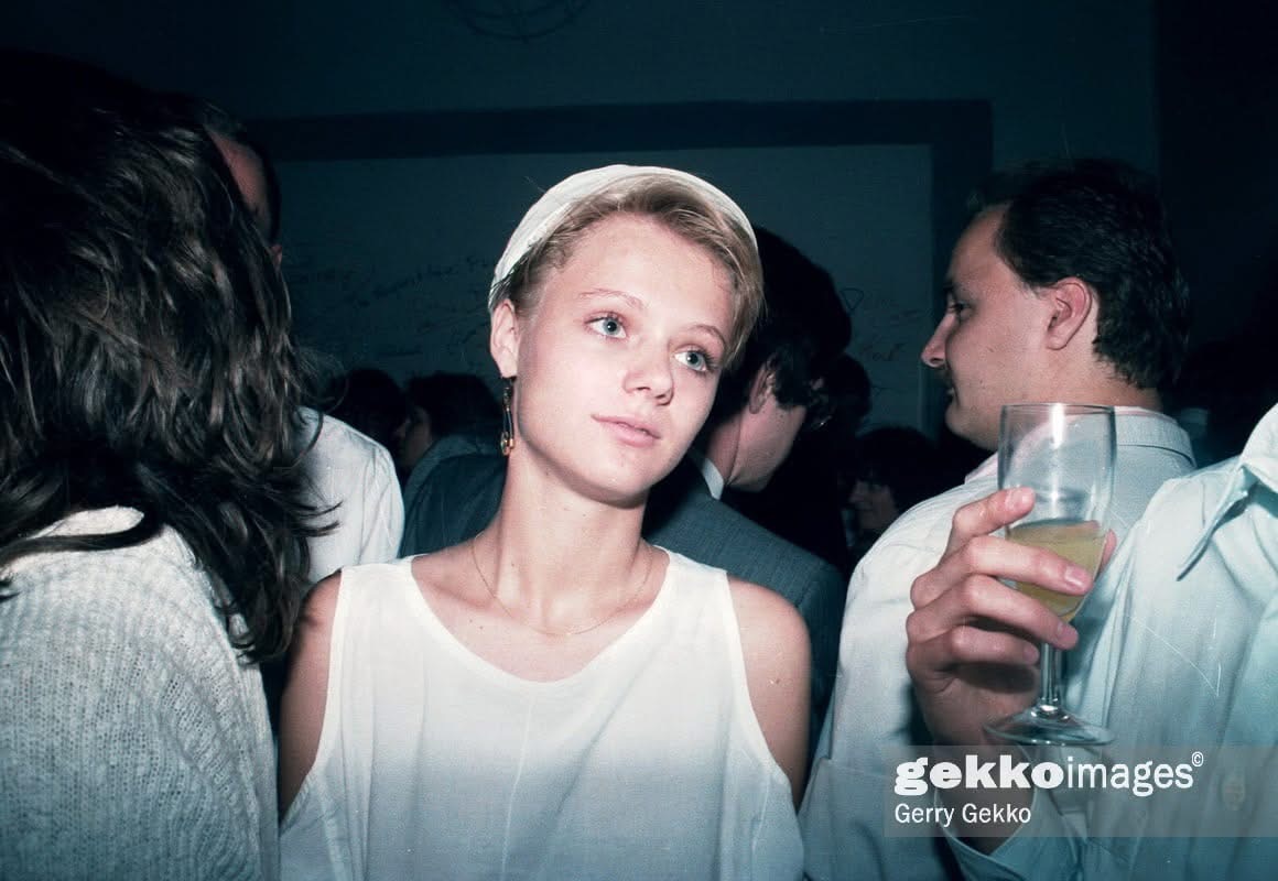 Vintage Cage, 1980er Jahre — Partygäste